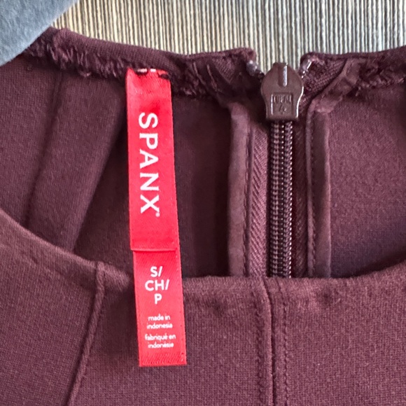 SPANX Ponte Top - Picture 7 of 7
